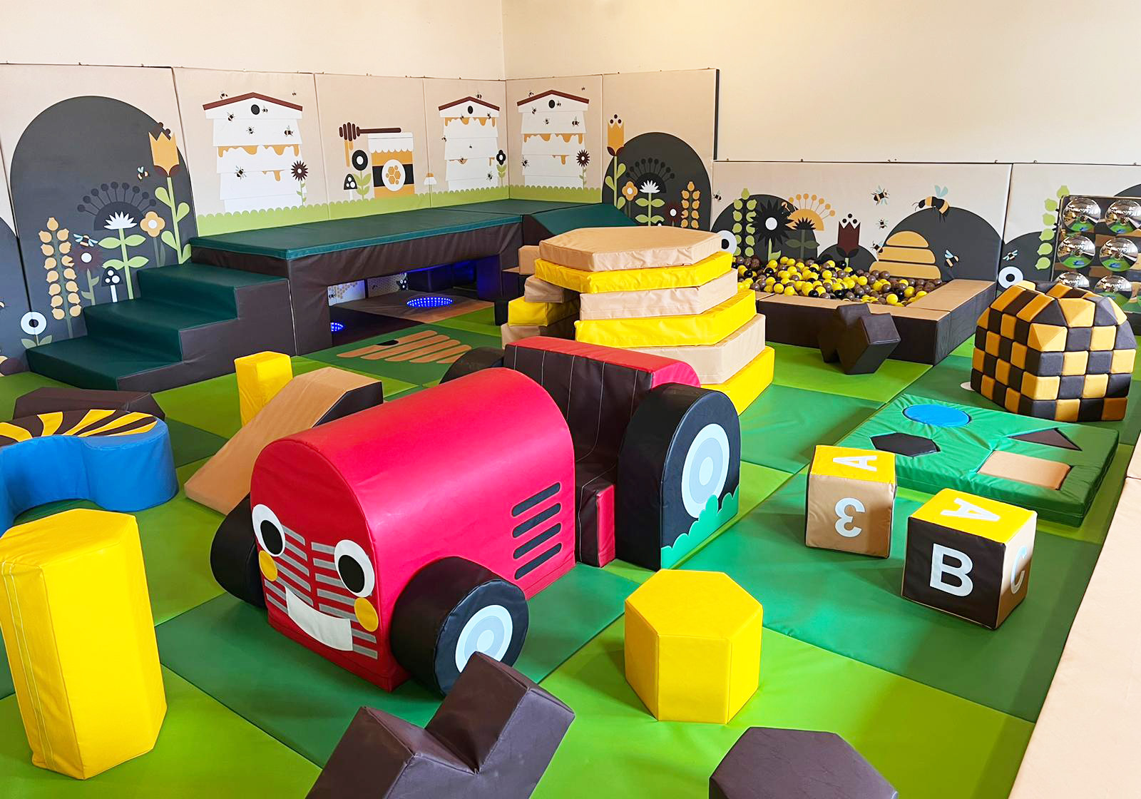 Soft Play at Mini Meadows Mini Meadows Childrens Farm Northampton